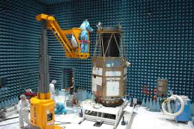 아리랑 3호 전자파시험 [이미지]