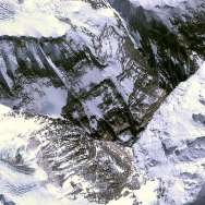 네팔 중국 에베레스트산 [이미지]