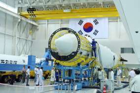 나로호(KSLV-I) 총 조립 [이미지]